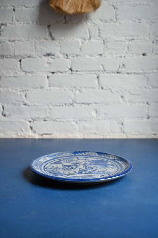 Hand painted plate M